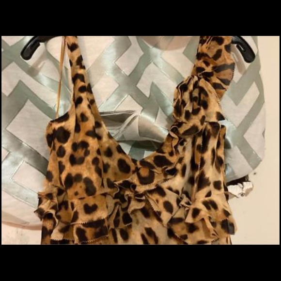 Escada Leopard print Ruffled Silk Midi  v neckline dress eu 40 - Picture 4 of 7